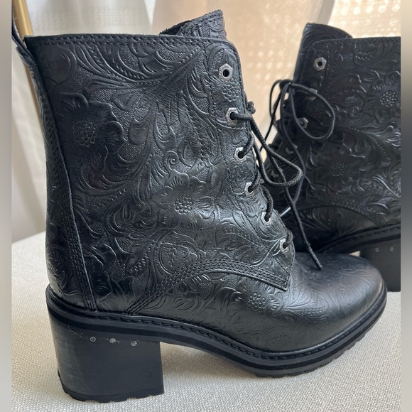 Timberland Sienna Embossed Boot Leather Lug Sole Side-Zip Whimsigoth Black 7.5 - Picture 6 of 14
